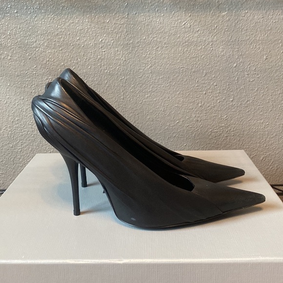 Balenciaga lamskin leather knife pumps - Picture 2 of 11